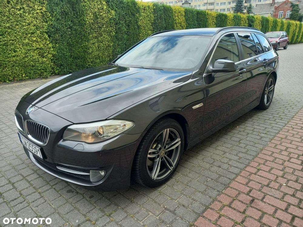 BMW Seria 5 520d Special Edition - 12