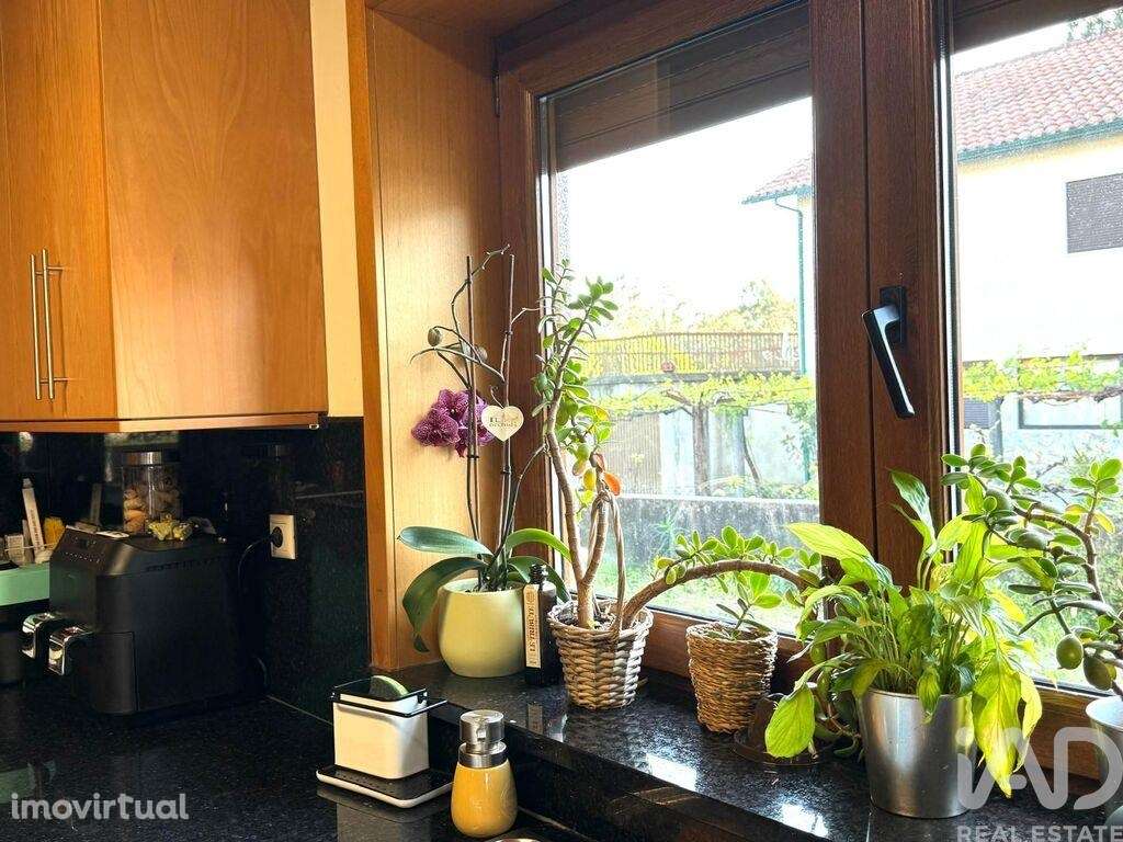 Casa / Villa T4 em Navió e Vitorino dos Piães de 285,00 m2 - Grande imagem: 5/14