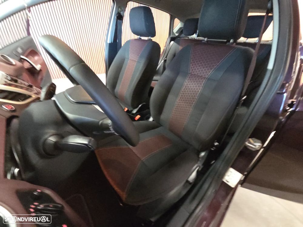 Ford Fiesta 1.6 TDCI Titanium - 24