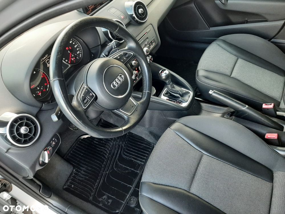 Audi A1 Sportback 1.6 TDI S tronic Ambition - 22