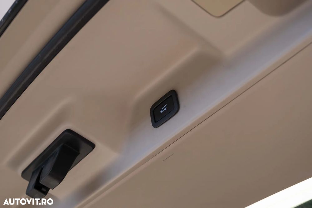Land Rover Range Rover Vogue - 35