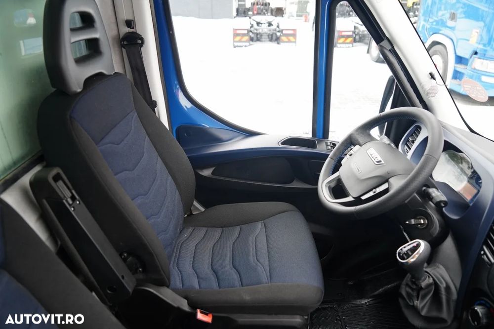 Iveco DAILY 35-160 / CONTAINER 4.2 M / LIFT - 750 kg / TWIN GVWR: 3500 KG - 26