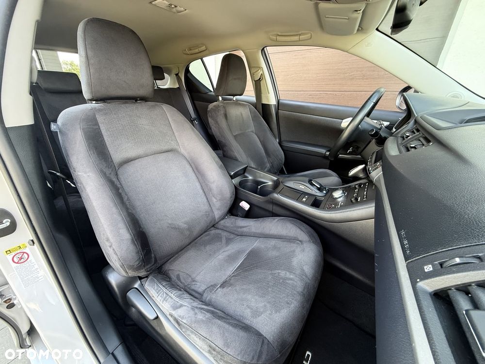 Lexus CT 200h Elegance - 27