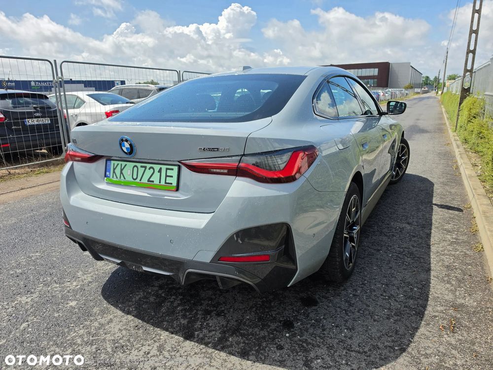 BMW i4 80.7kWh eDrive 35 M Sport - 8