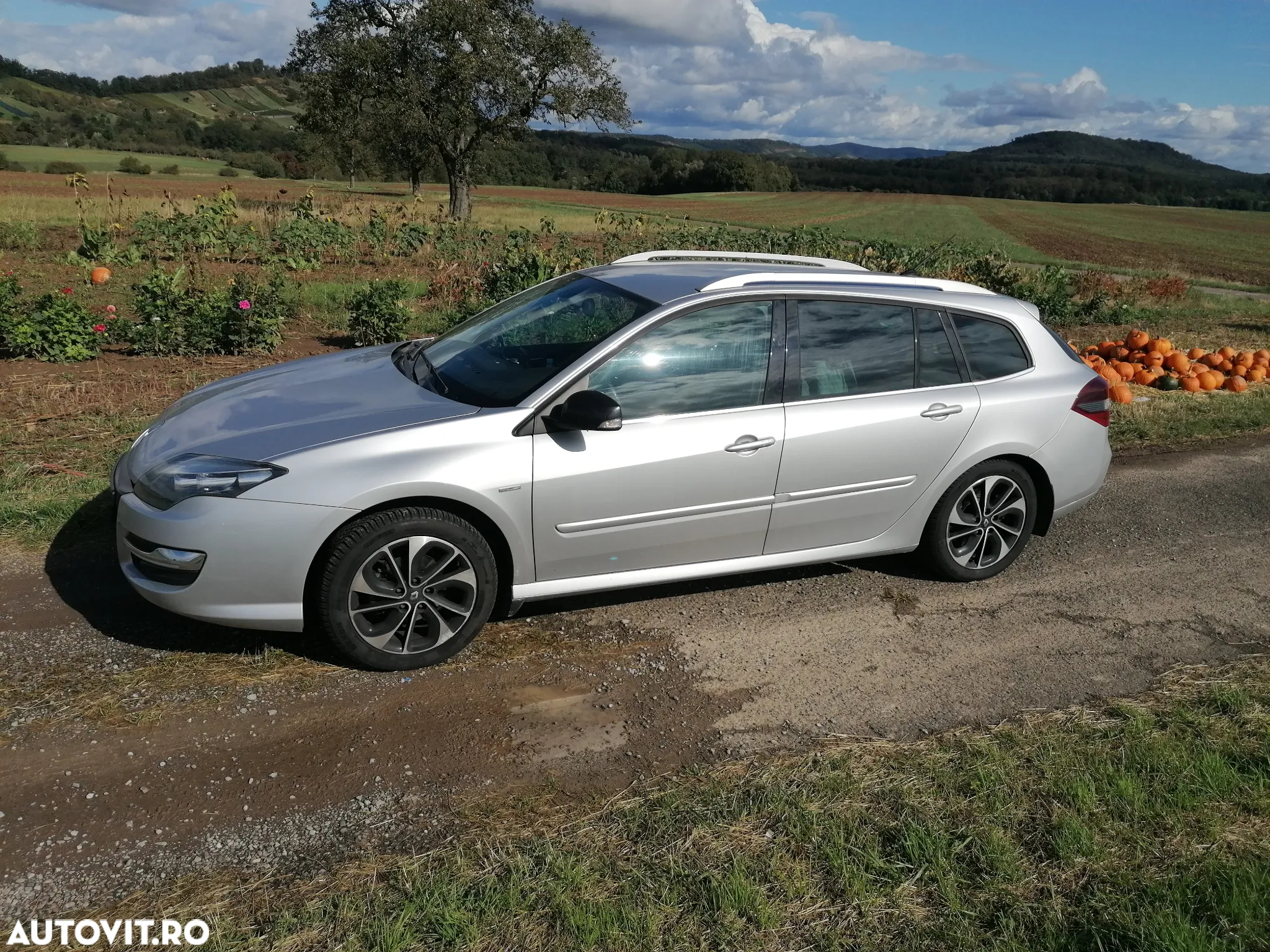 Renault Laguna Grandtour dCi 110 FAP EDC Bose Edition - 12