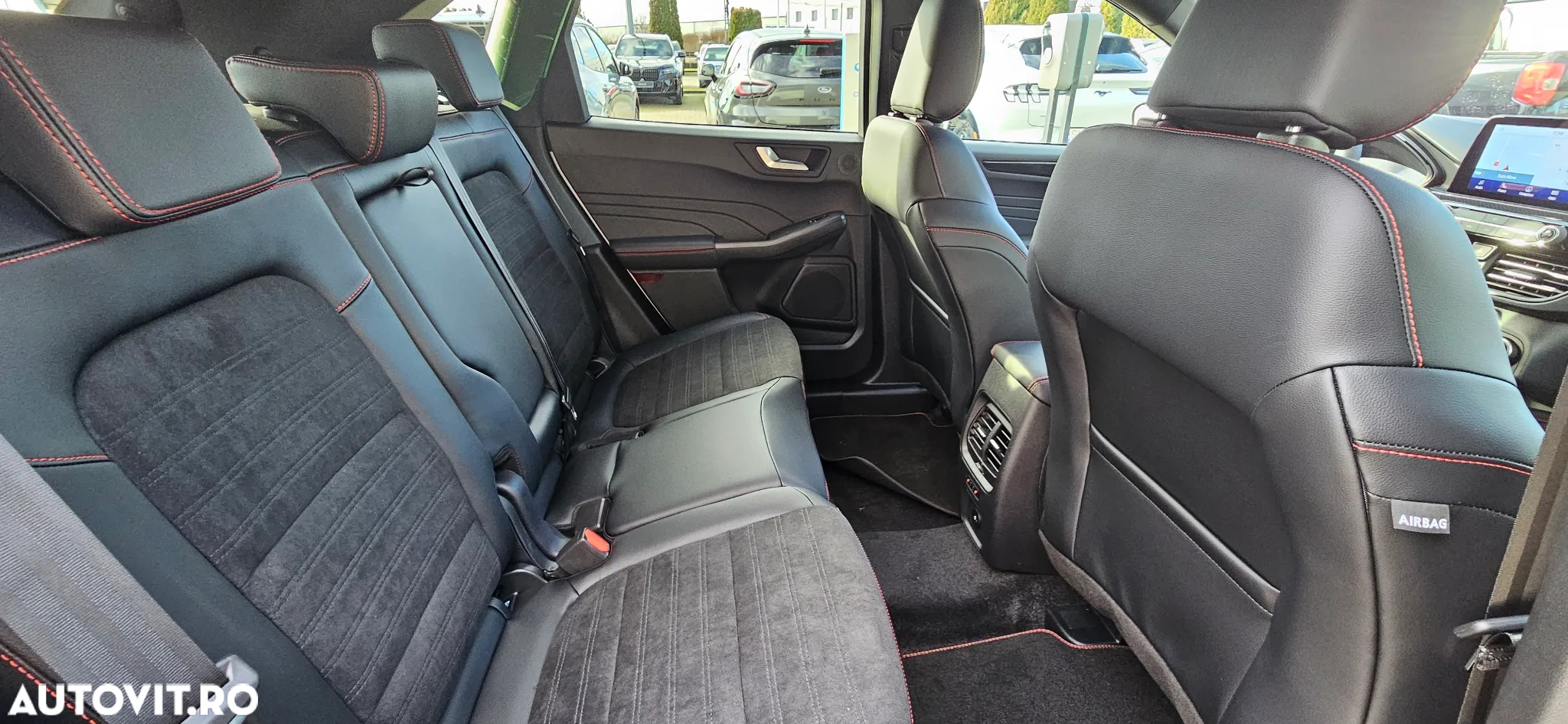 Ford Kuga 2.5 Duratec FHEV AWD ST Line X - 11