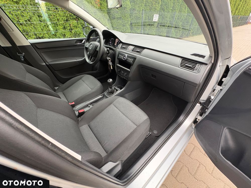 Skoda RAPID - 7