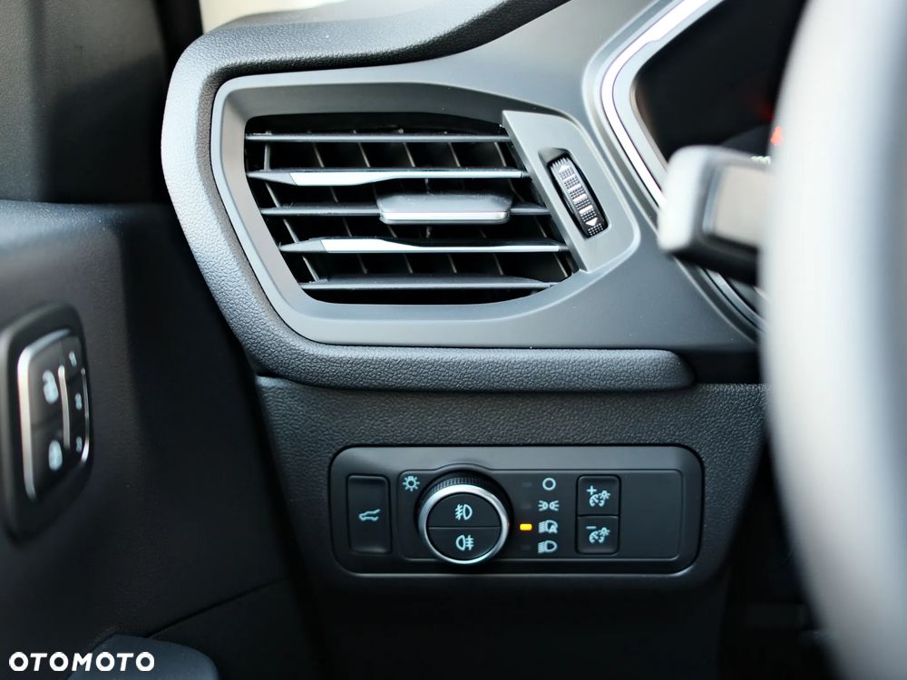 Ford Kuga - 24