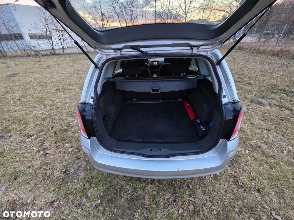 Opel Astra 1.7 CDTI DPF 150 Jahre - 16