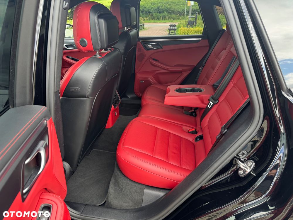 Porsche Macan - 28
