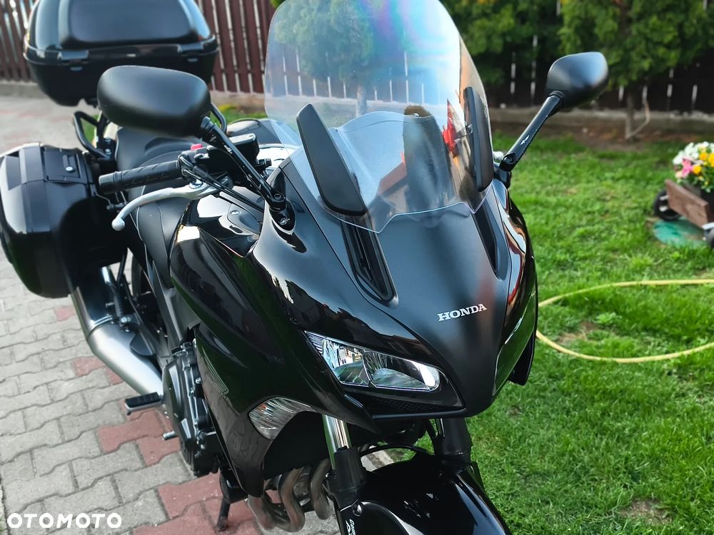 Honda CBF - 15