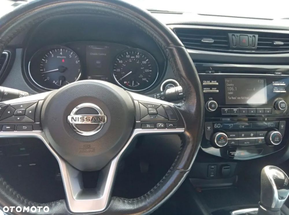 Nissan Rogue - 4