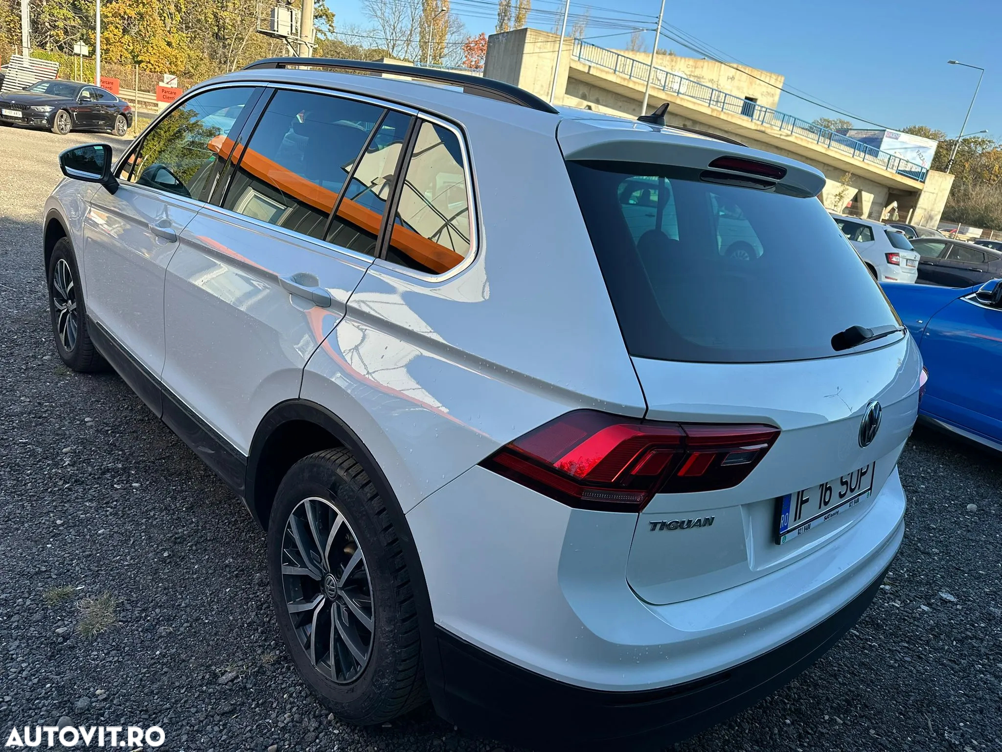Volkswagen Tiguan 2.0 TDI 4Mot DSG Comfortline - 4