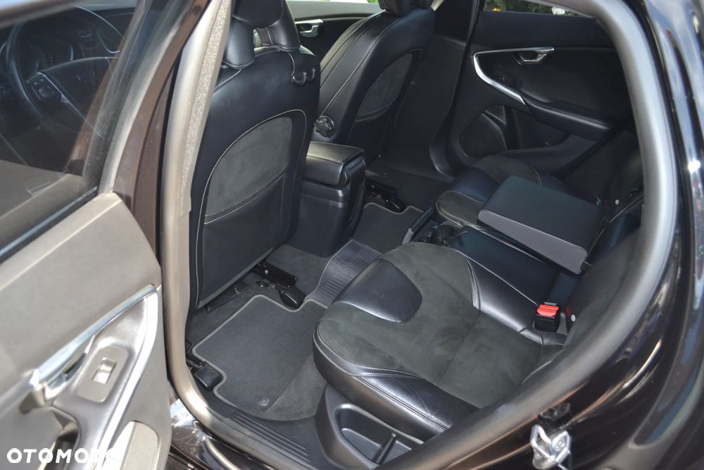 Volvo V40 T3 Drive-E R-Design Momentum - 13