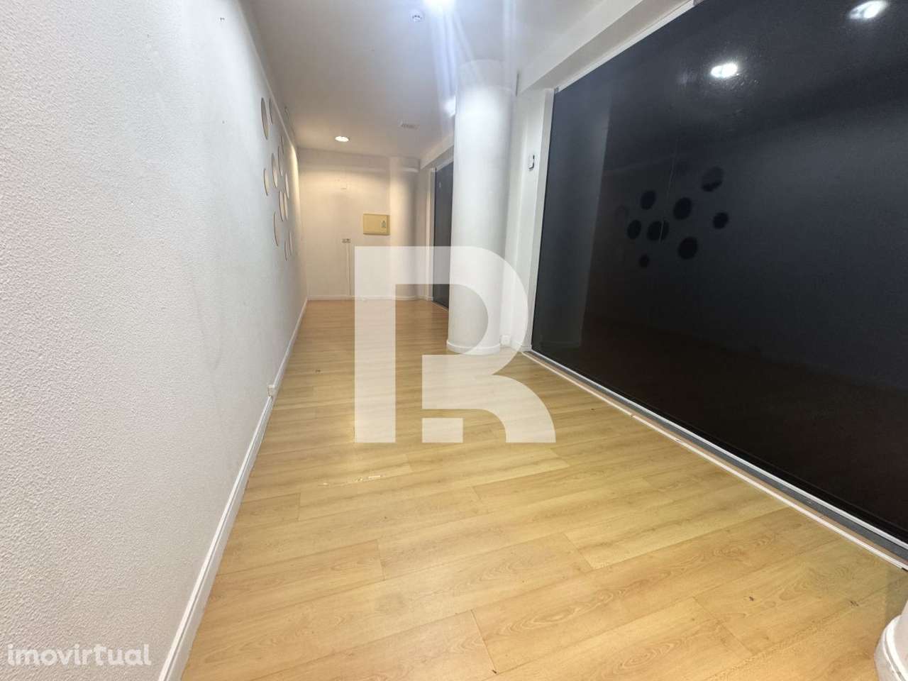 Loja para arrendar - Galeria Magnólia em Mem Martins - Grande imagem: 5/6