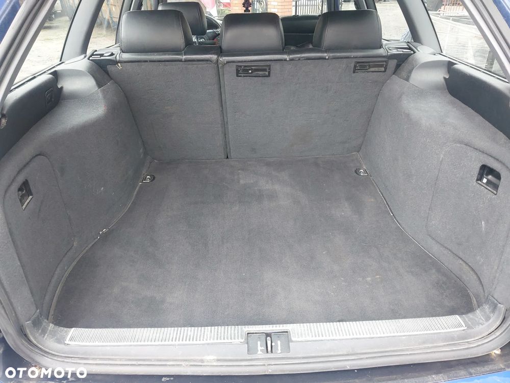 Audi A4 B5 FL Lift Avant Kombi silnik 1.8 AVV 125 KM skrzynia biegów DWA maska zderzak klapa drzwi lusterko błotnik spojler LZ5M blenda mikrostyk szyba felgi pompa sprężarka klimatyzacji przewód panel mechanizm sterownik S4 panel klimatyzacji grzane fotele tłumik sonda kolektor bagażnik hak holowniczy tunel środkowy konsola CAŁY NA CZĘŚCI WSZYSTKIE CZĘŚCI - 19