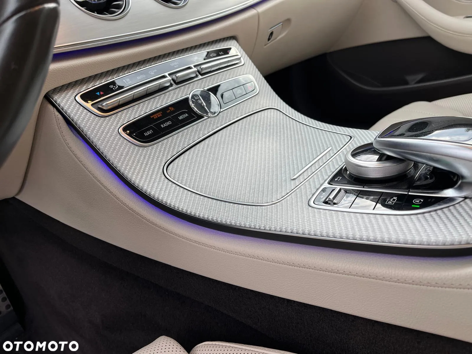 Mercedes-Benz Klasa E 220 d Coupe 4-Matic 9G-TRONIC - 28