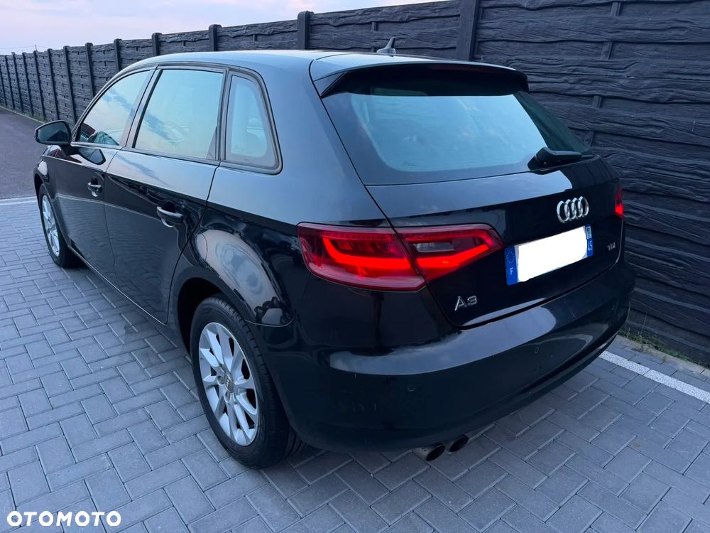 Audi A3 Sportback 2.0 TDI S tronic - 23