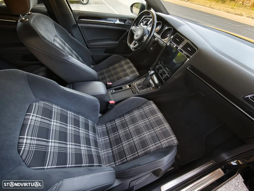 VW Golf 2.0 TDI GTD DSG - 10