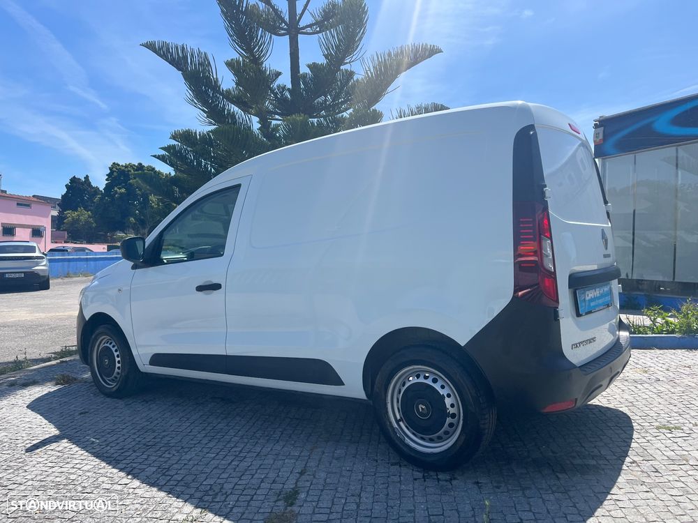 Renault Express 1.5 Blue dCi - 14