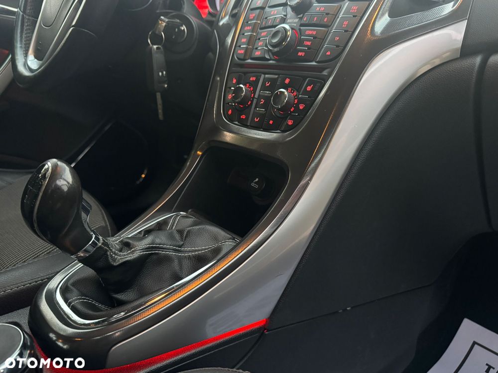Opel Astra 2.0 CDTI Cosmo - 28