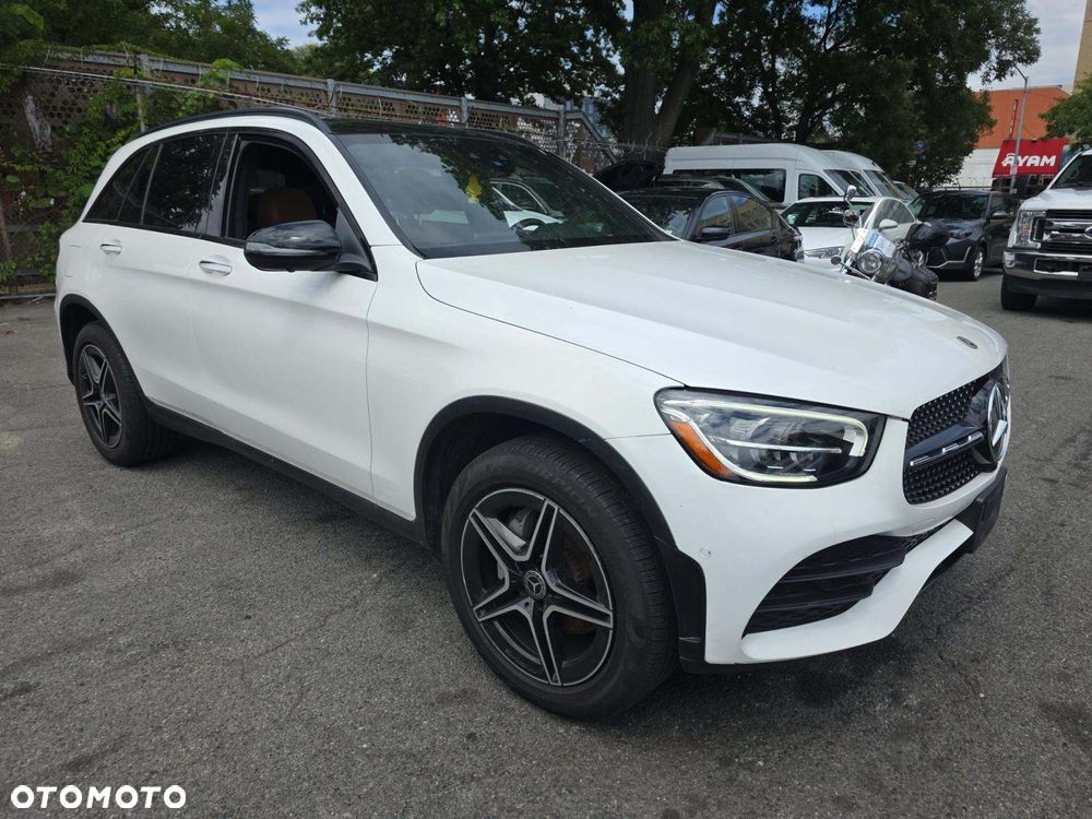 Mercedes-Benz GLC 300 4Matic 9G-TRONIC AMG Line - 1