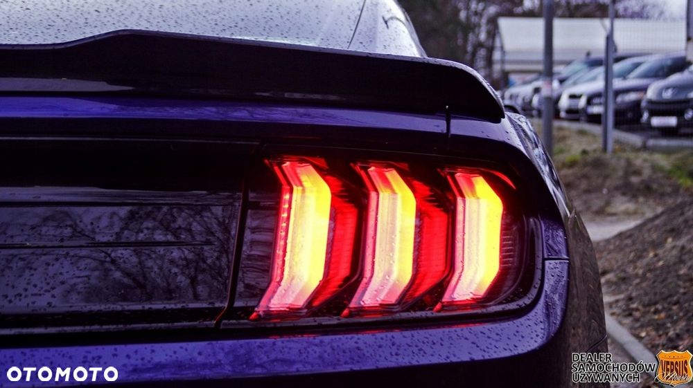 Ford Mustang - 6
