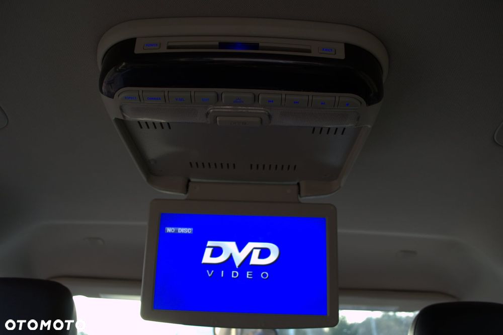 Chrysler Pacifica - 8