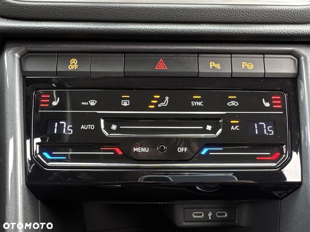 Volkswagen T-Roc 1.5 TSI Style DSG - 24