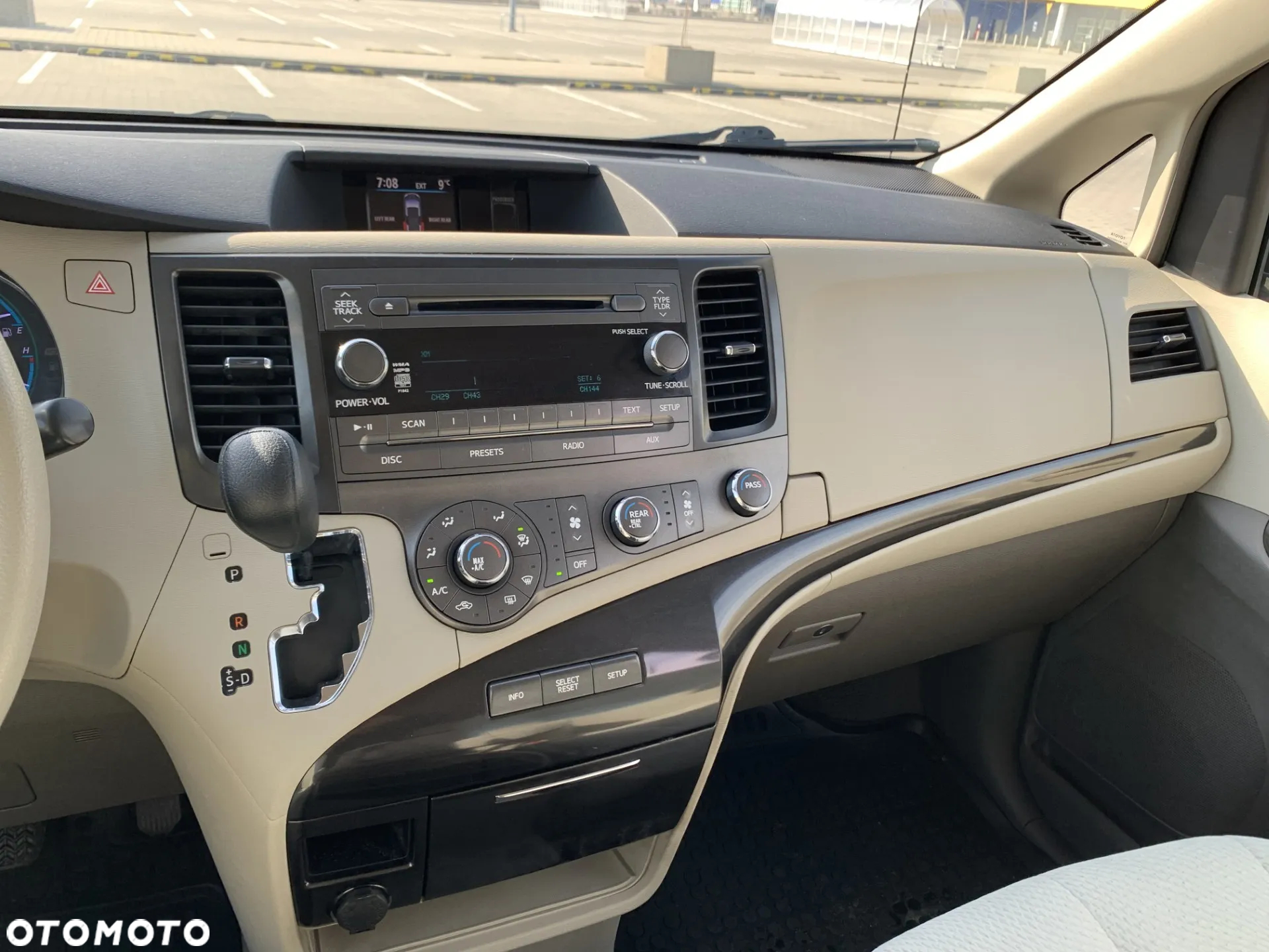 Toyota Sienna 3.5 V6 - 32