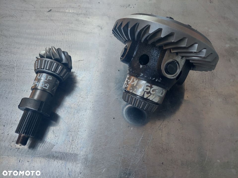 Dyferencjał Mechanizm różnicowy wałek ataku Dana Spicer 357-112-0095722 [11/35 F-29 SZ-12][NAP 2409] - 1