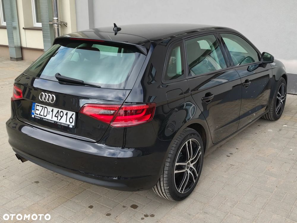 Audi A3 Sportback 1.4 TFSI S tronic Ambiente - 32