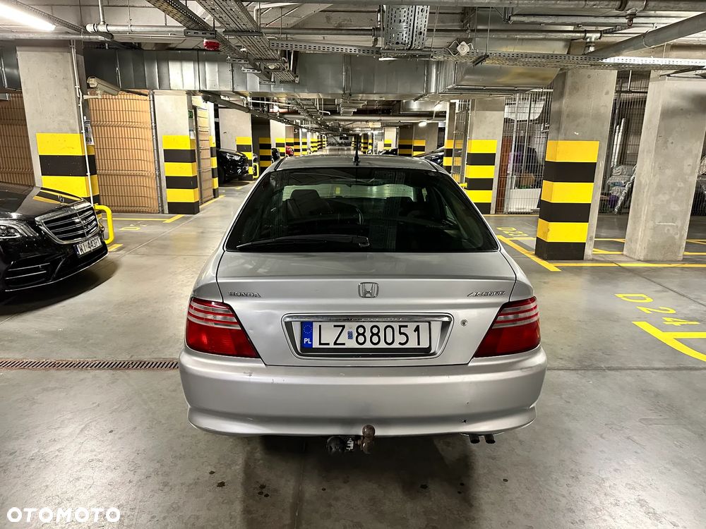 Honda Accord 1.8i LS - 7