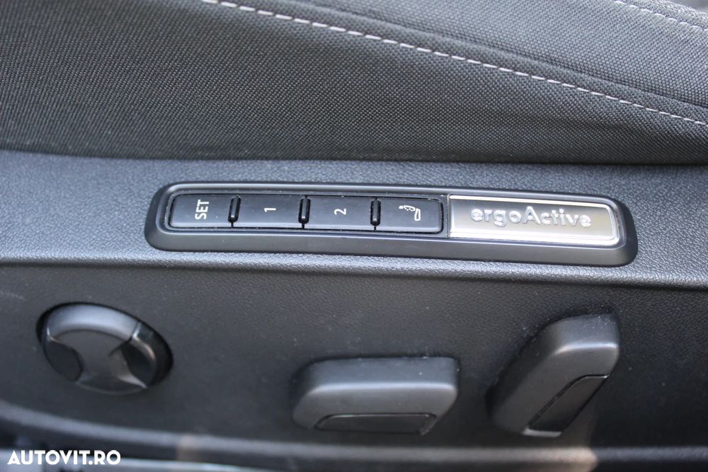 Volkswagen Golf 2.0 TDI Style - 13