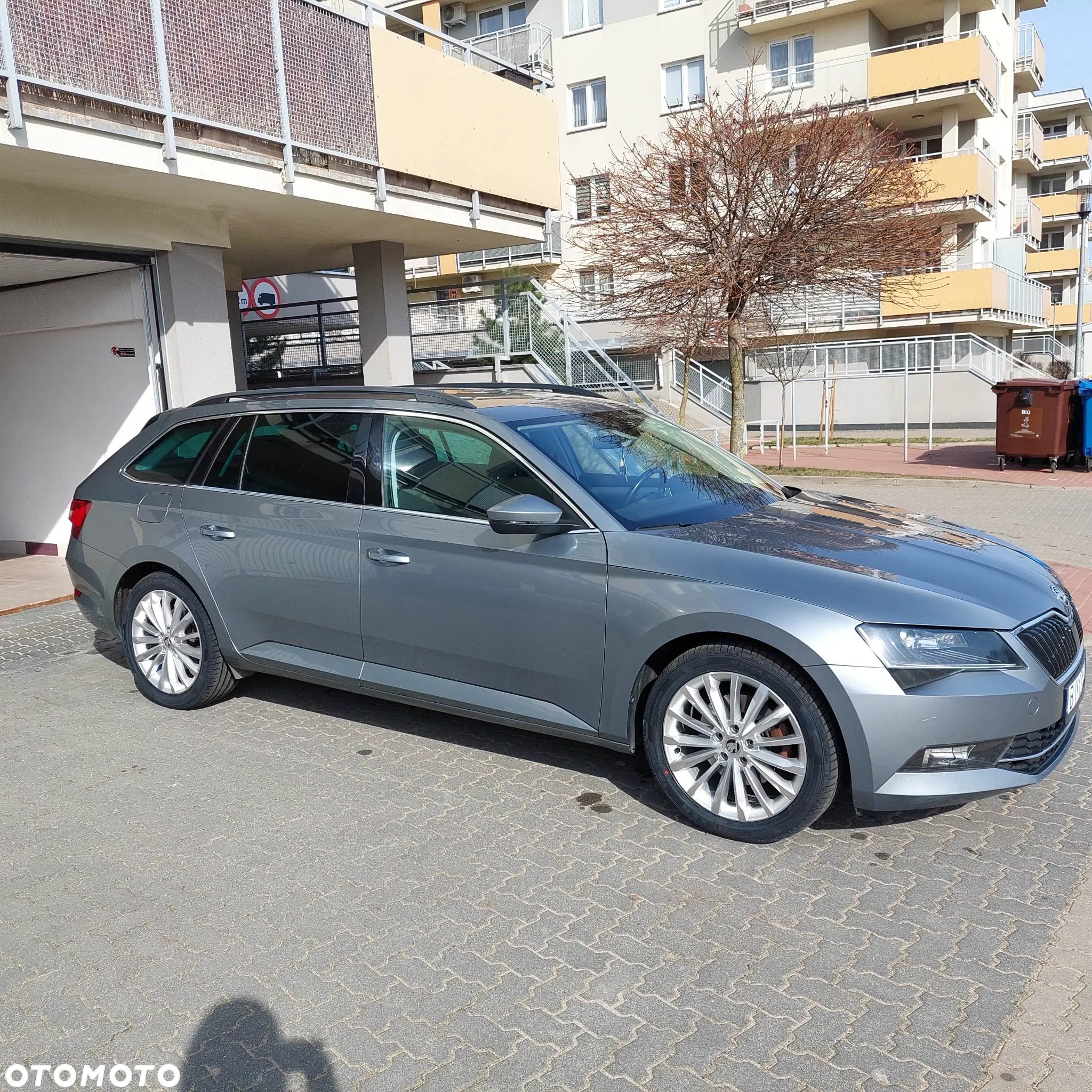 Skoda Superb 2.0 TDI Ambition DSG - 4