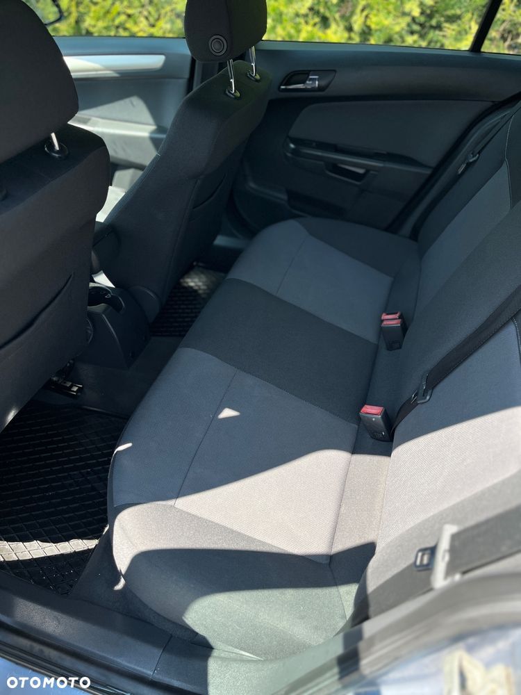 Opel Astra - 14