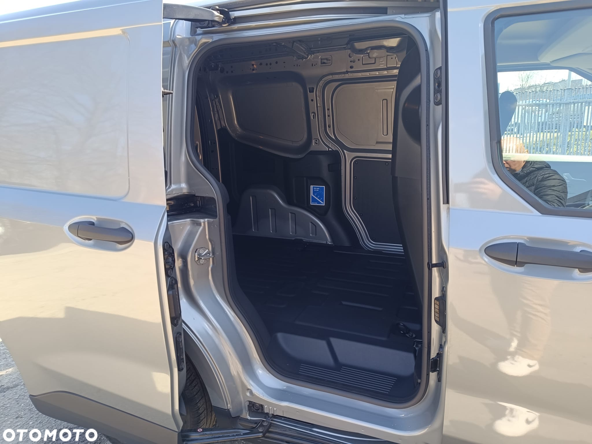 Ford Transit Courier 1.5 ecoblue 100KM M6 - 8