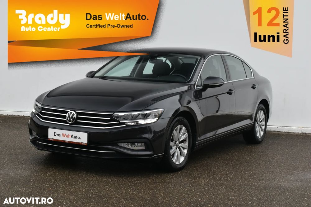 Volkswagen Passat - 1