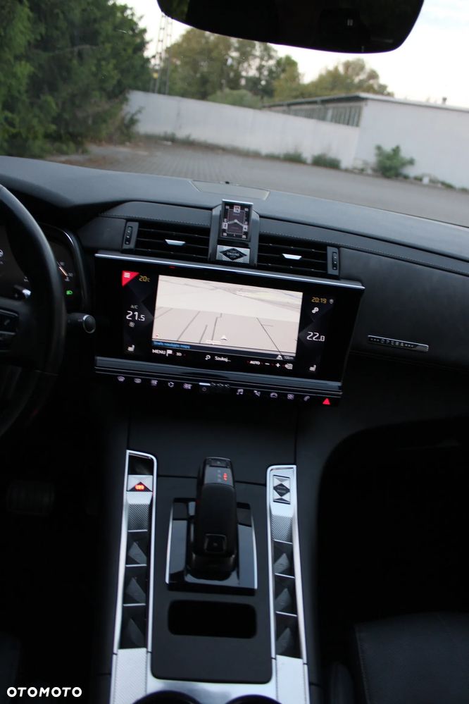 DS Automobiles DS 7 Crossback 1.6 PureTech Louvre - 20