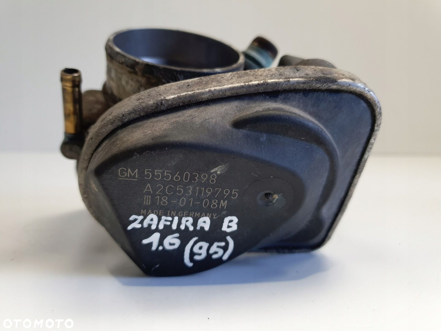 Opel Zafira B 1.6 16V PRZEPUSTNICA 55560398 - 1