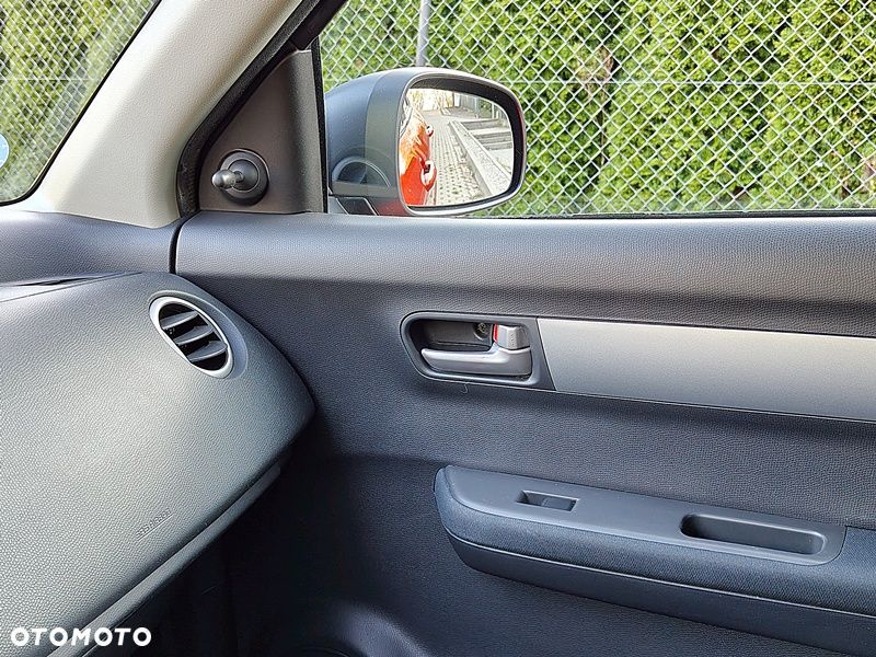 Suzuki Swift 1.3 GS / Premium - 25