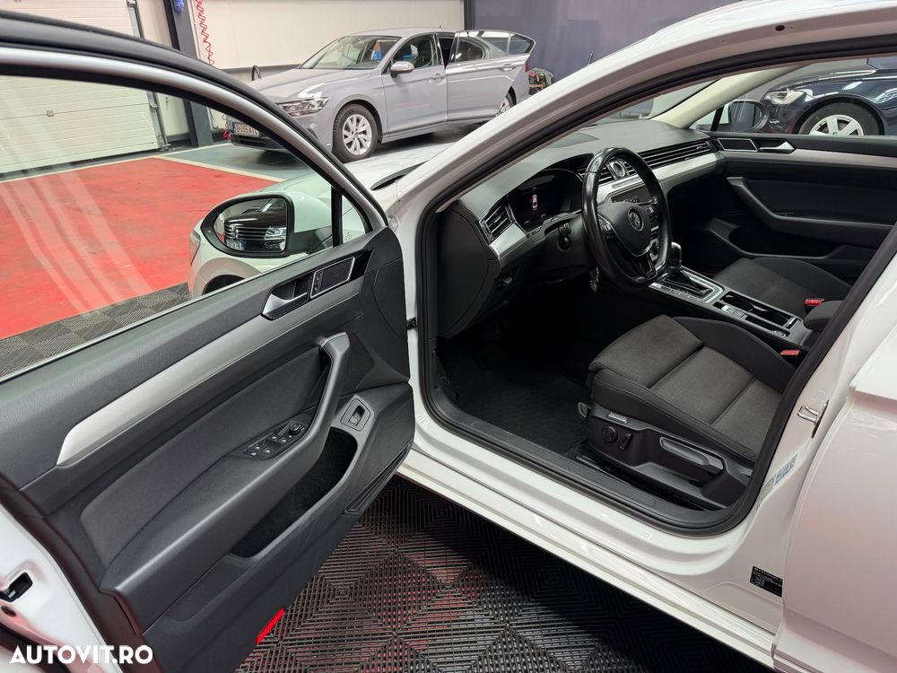 Volkswagen Passat 2.0 TDI DSG Highline - 9