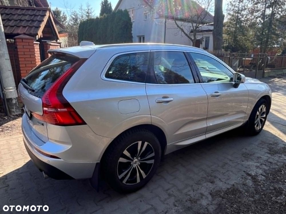 Volvo XC 60 B5 B AWD Momentum Pro - 5