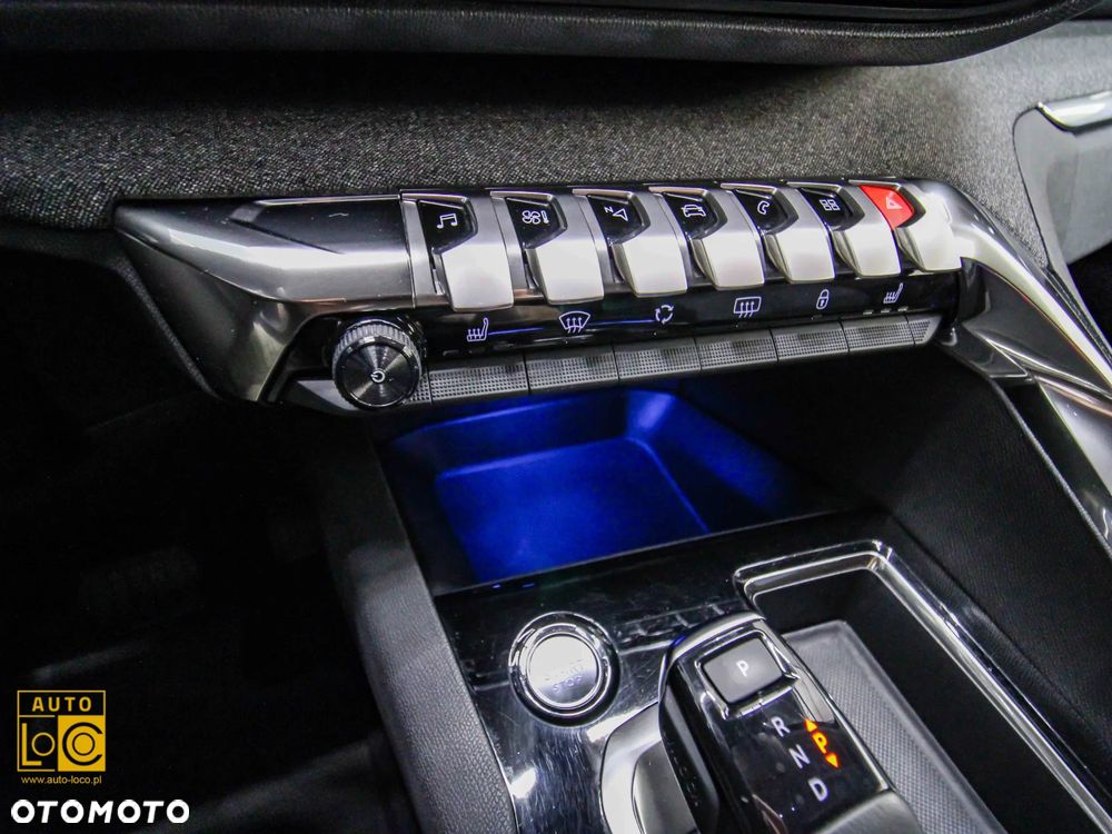 Peugeot 3008 1.2 PureTech Allure S&S EAT8 - 27
