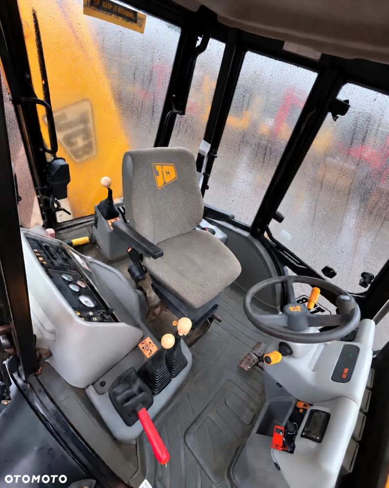 JCB 3cx - 5