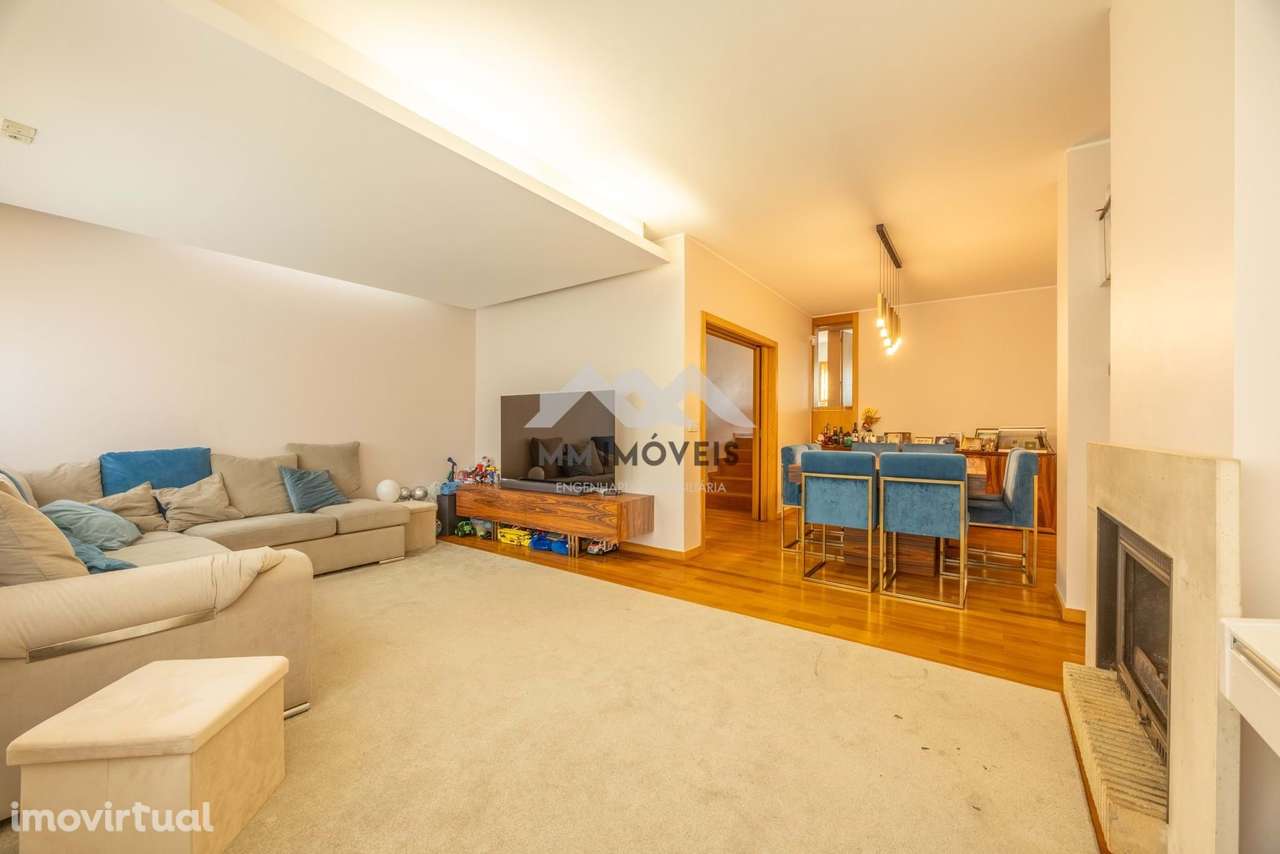 Andar Moradia T3 | Maia | Terraço | Box | Metro | Jardim | Ginásio | P - Grande imagem: 3/49