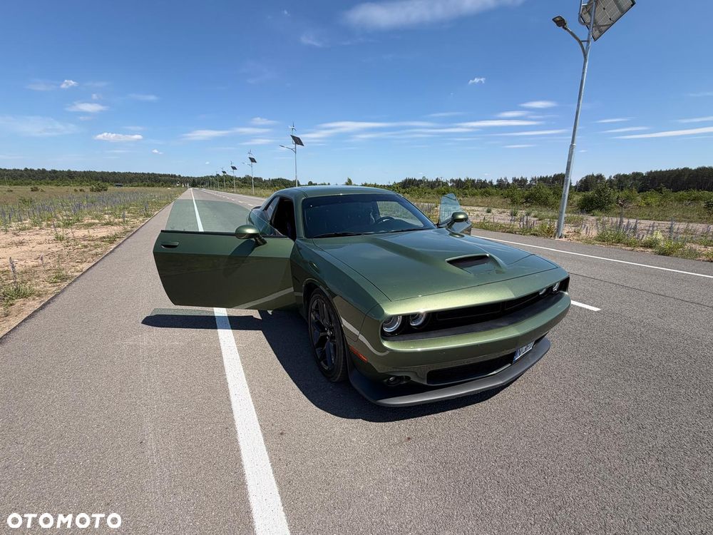 Dodge Challenger 5.7 R/T - 8