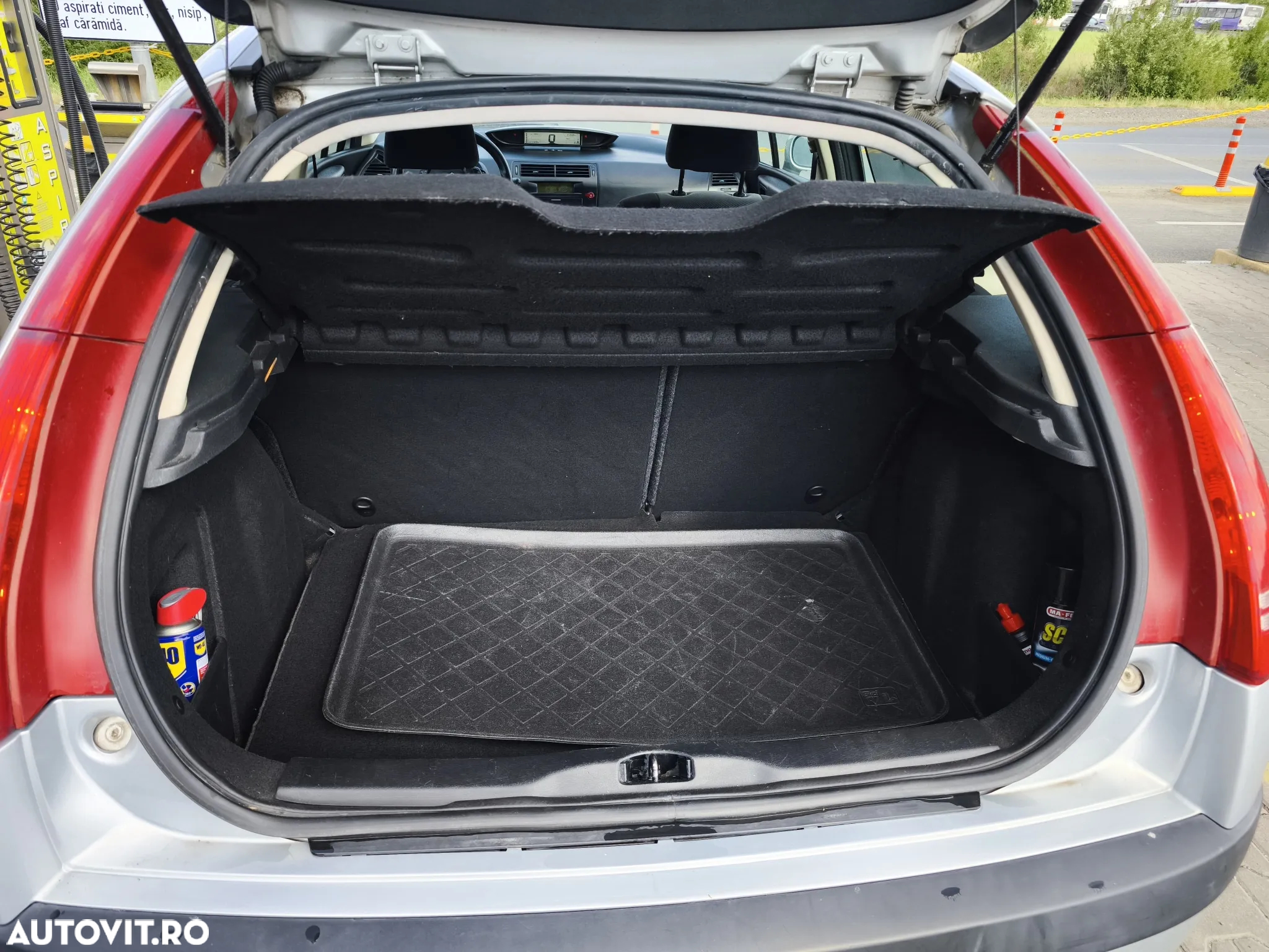 Citroën C4 1.6 HDI 16V SX - 10