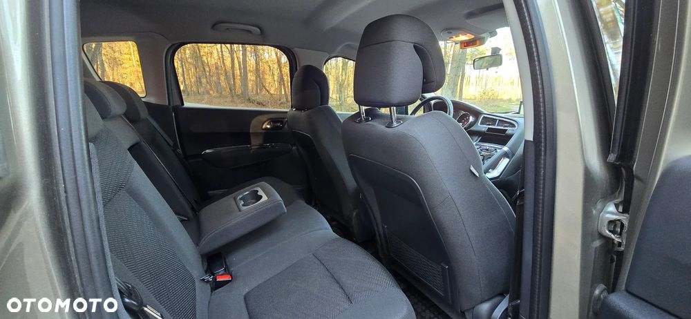 Peugeot 3008 1.6 Active - 23