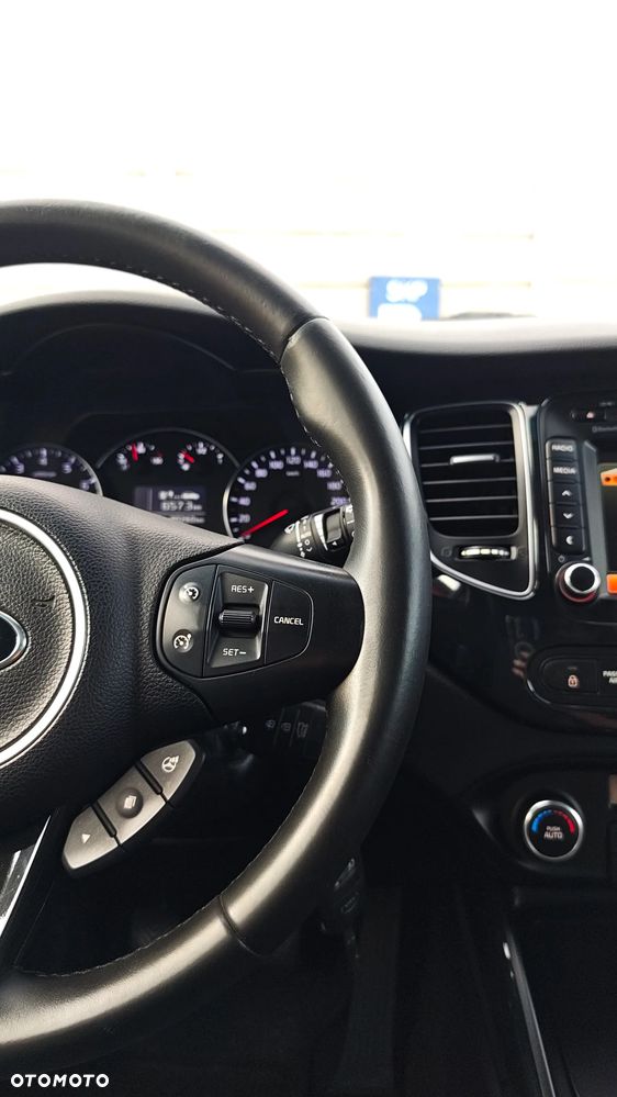 Kia Carens 1.6 GDI ISG Vision - 27